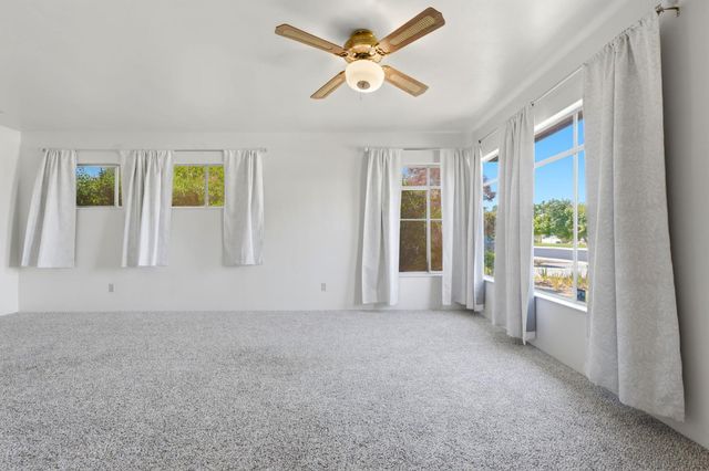 293 W Ponderosa Avenue, Reedley, CA 93654