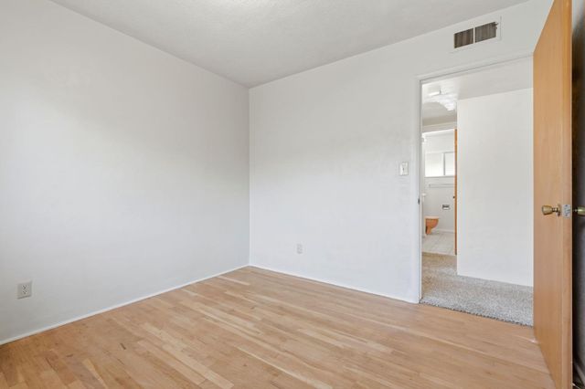 293 W Ponderosa Avenue, Reedley, CA 93654