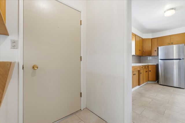 293 W Ponderosa Avenue, Reedley, CA 93654