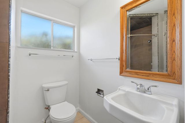 293 W Ponderosa Avenue, Reedley, CA 93654