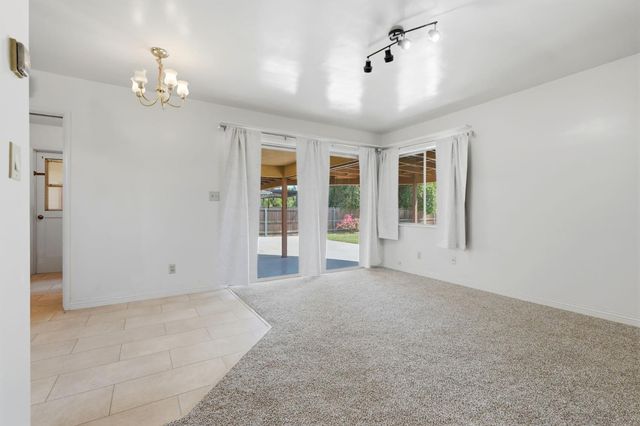 293 W Ponderosa Avenue, Reedley, CA 93654