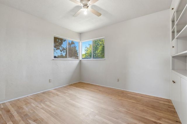293 W Ponderosa Avenue, Reedley, CA 93654