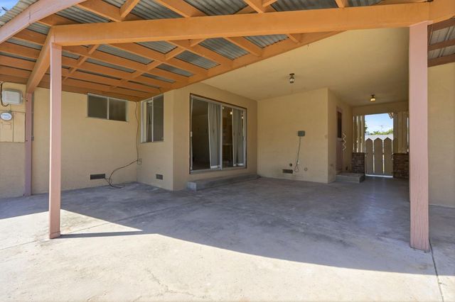 293 W Ponderosa Avenue, Reedley, CA 93654