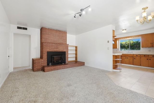 293 W Ponderosa Avenue, Reedley, CA 93654