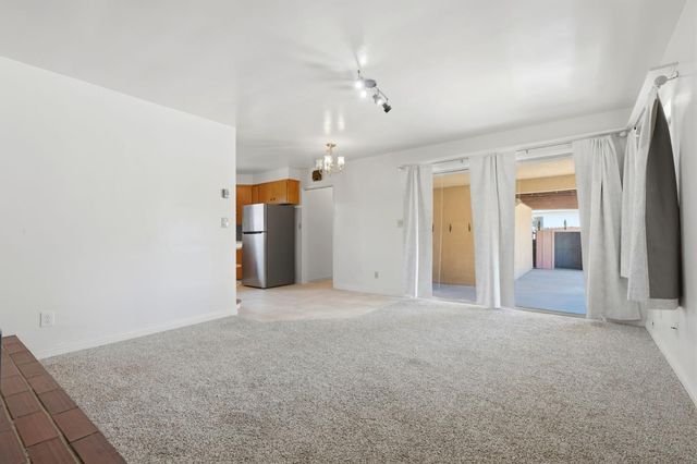 293 W Ponderosa Avenue, Reedley, CA 93654