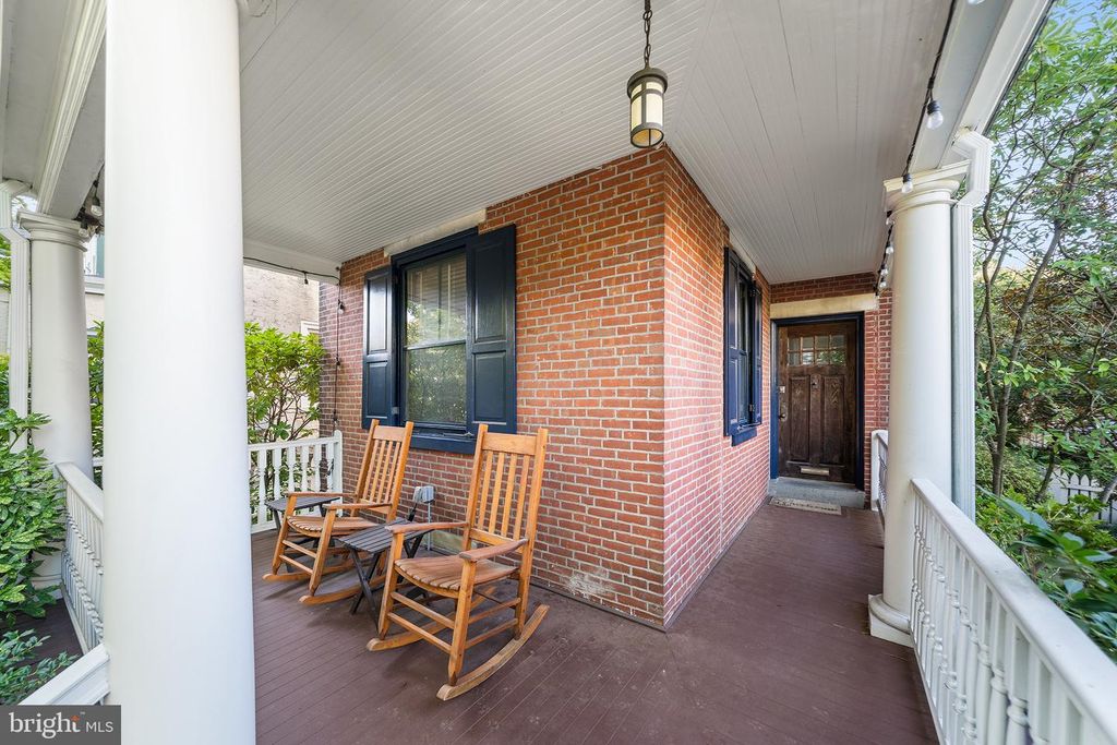 35 E GRAVERS LN, PHILADELPHIA, PA 19118 — photo 2