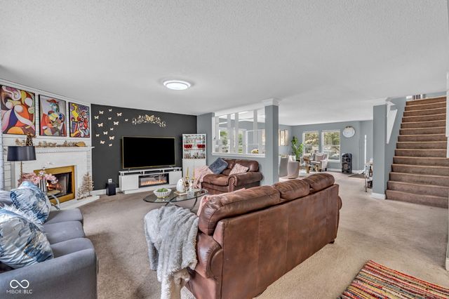 9802 Blue Ridge Way, Indianapolis, IN 46234