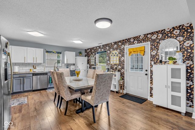 9802 Blue Ridge Way, Indianapolis, IN 46234
