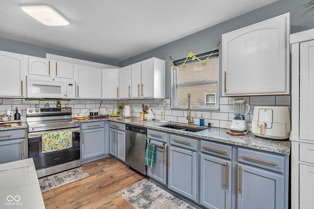 9802 Blue Ridge Way, Indianapolis, IN 46234