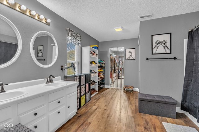 9802 Blue Ridge Way, Indianapolis, IN 46234