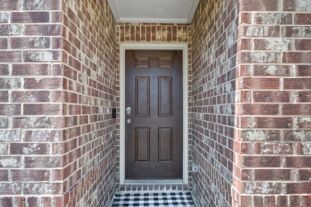 10124 Wyseby Road, Fort Worth, TX 76036