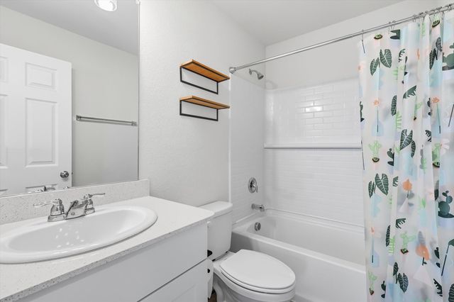 10124 Wyseby Road, Fort Worth, TX 76036