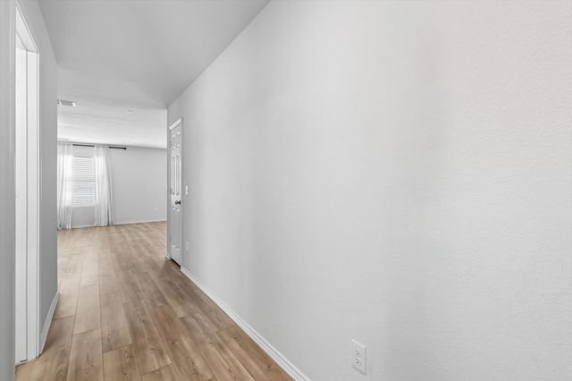 10124 Wyseby Road, Fort Worth, TX 76036