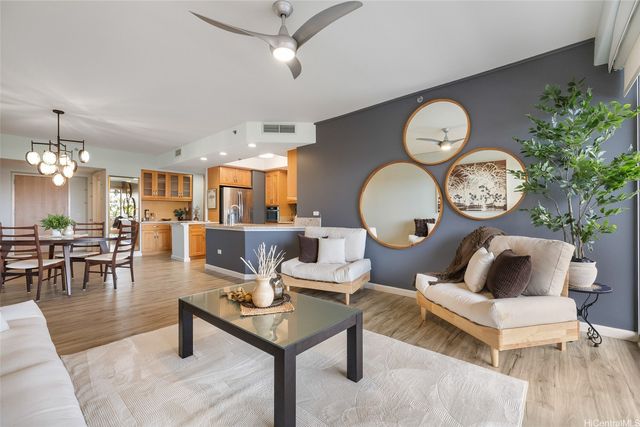 1 Keahole Place 1513, Honolulu, HI 96825