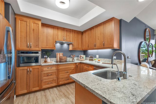 1 Keahole Place 1513, Honolulu, HI 96825