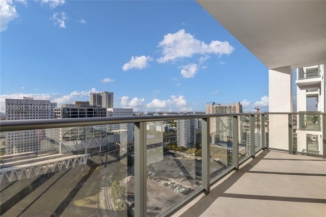 11 NE 6th St 2401, Miami, FL 33132