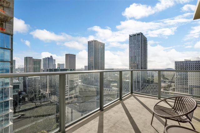 11 NE 6th St 2401, Miami, FL 33132