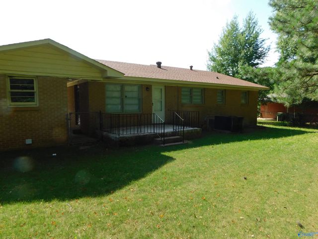 1114 Retlaw Street NW, Huntsville, AL 35816