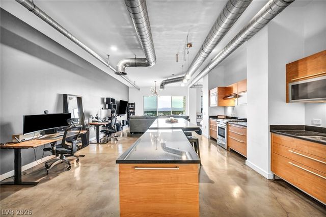 200 Hoover Avenue 807, Las Vegas, NV 89101