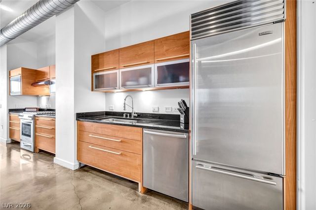 200 Hoover Avenue 807, Las Vegas, NV 89101