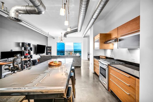 200 Hoover Avenue 807, Las Vegas, NV 89101