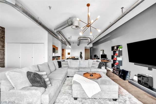 200 Hoover Avenue 807, Las Vegas, NV 89101