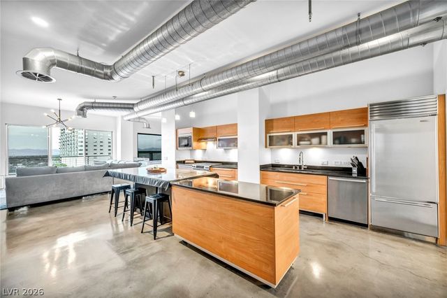 200 Hoover Avenue 807, Las Vegas, NV 89101