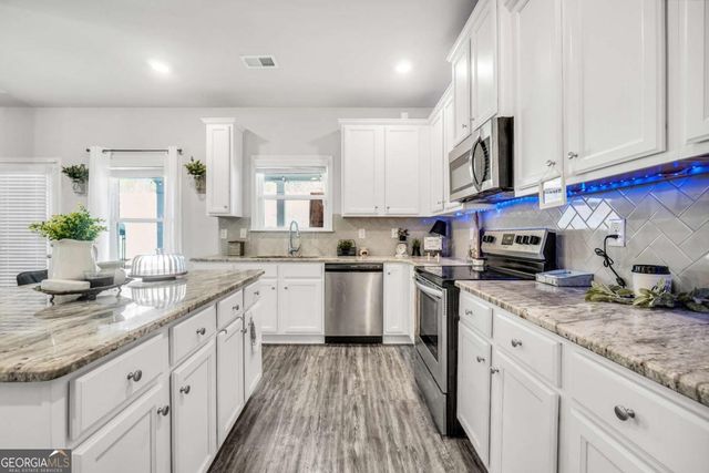 109 Expedition Drive, Ellenwood, GA 30294