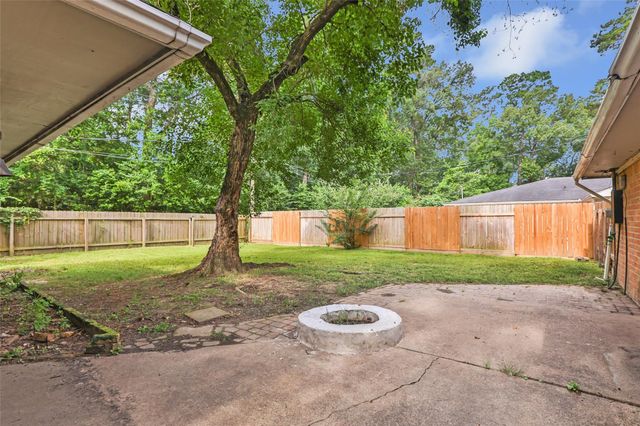 1770 Woodway Drive, Woodbranch, TX 77357