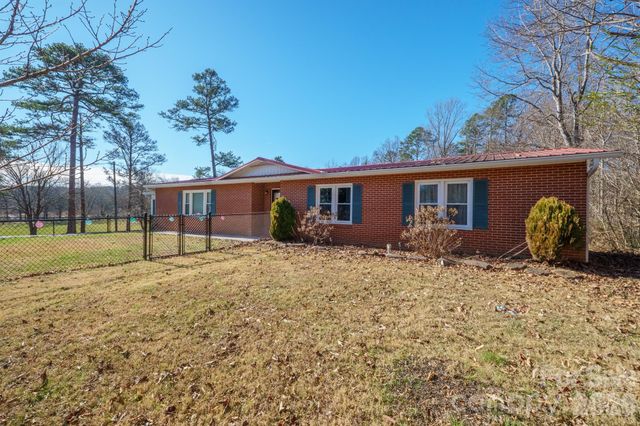 6264 US 221 Highway S, Marion, NC 28752