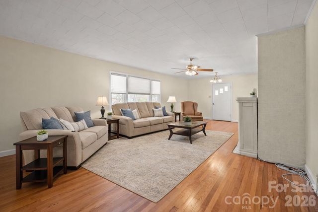 6264 US 221 Highway S, Marion, NC 28752