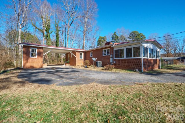 6264 US 221 Highway S, Marion, NC 28752