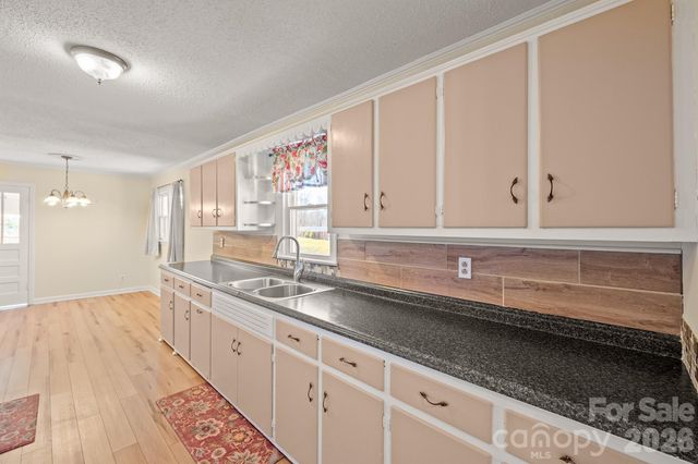 6264 US 221 Highway S, Marion, NC 28752