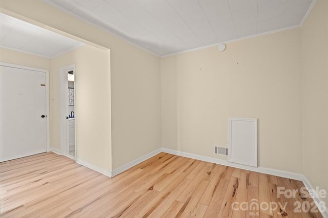 6264 US 221 Highway S, Marion, NC 28752