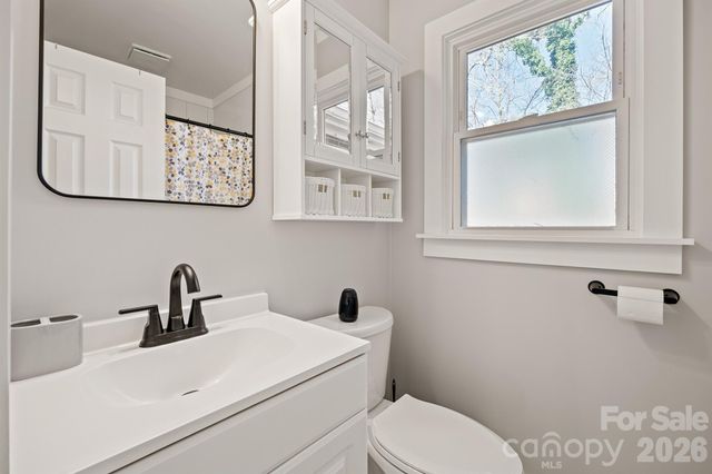 6264 US 221 Highway S, Marion, NC 28752