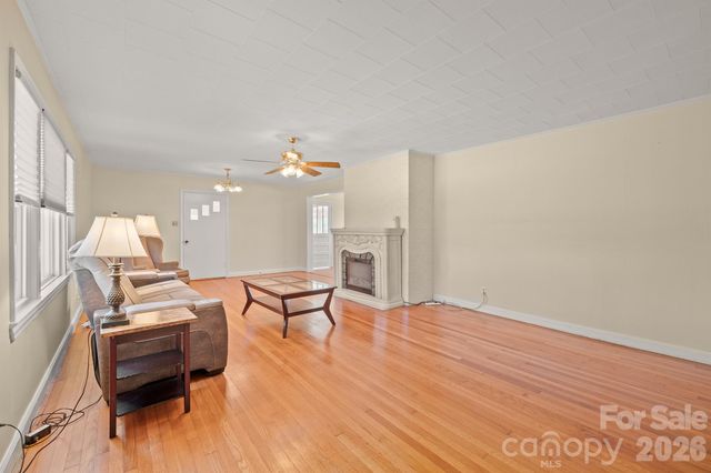 6264 US 221 Highway S, Marion, NC 28752