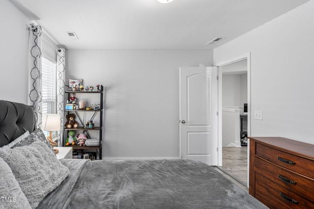 233 Sage Oak Lane, Holly Springs, NC 27540