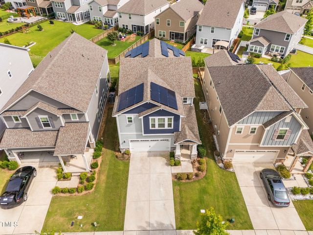 233 Sage Oak Lane, Holly Springs, NC 27540