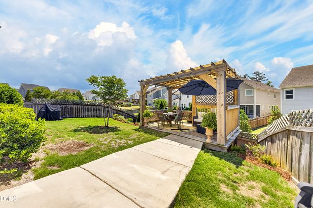 233 Sage Oak Lane, Holly Springs, NC 27540