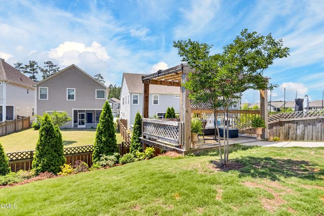 233 Sage Oak Lane, Holly Springs, NC 27540