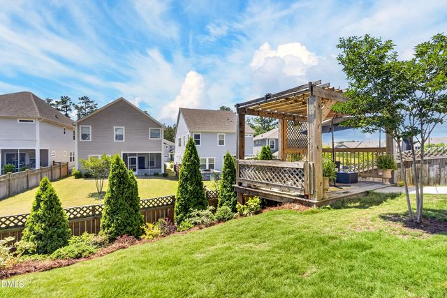 233 Sage Oak Lane, Holly Springs, NC 27540