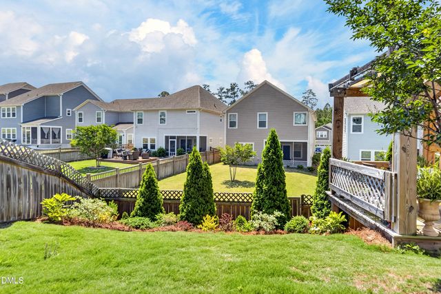 233 Sage Oak Lane, Holly Springs, NC 27540