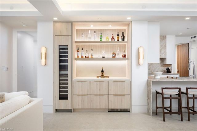 410 Flagship DR 903, Naples, FL 34108