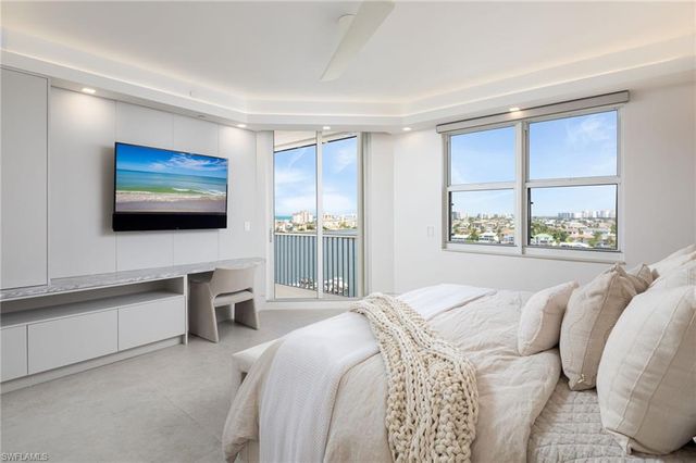 410 Flagship DR 903, Naples, FL 34108
