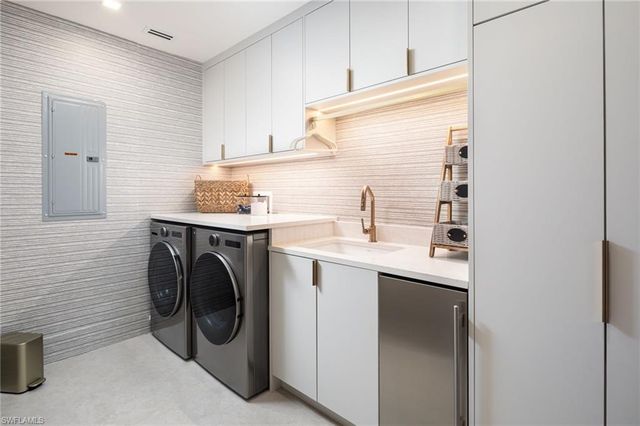 410 Flagship DR 903, Naples, FL 34108