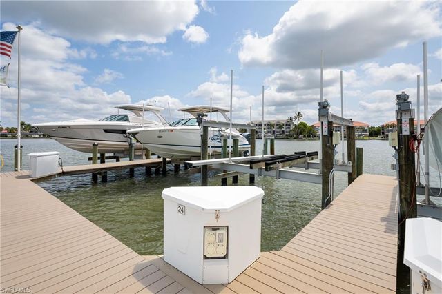 410 Flagship DR 903, Naples, FL 34108