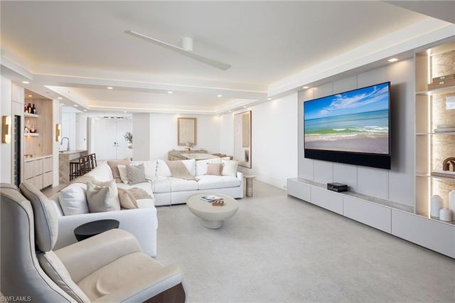 410 Flagship DR 903, Naples, FL 34108