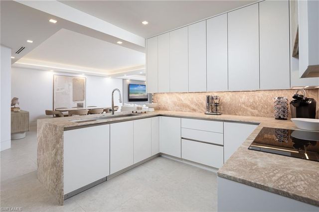 410 Flagship DR 903, Naples, FL 34108
