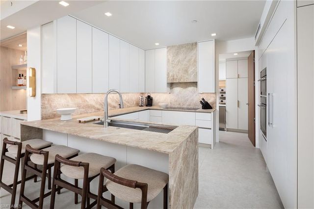 410 Flagship DR 903, Naples, FL 34108