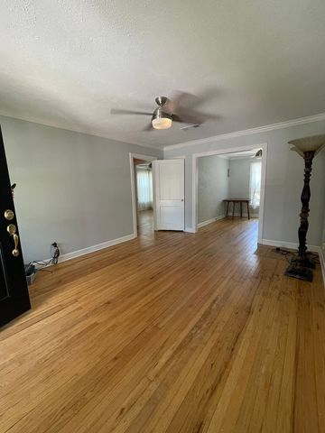 5113 Lovell Avenue, Fort Worth, TX 76107